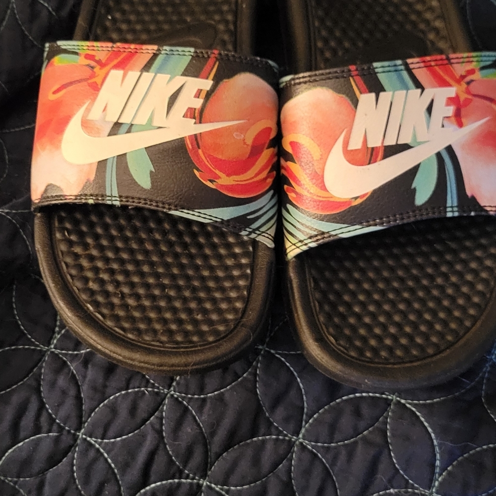 Women's Nike slides